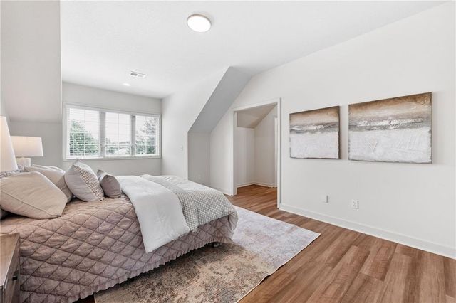 10654 W 168 Court, Overland Park, KS 66221