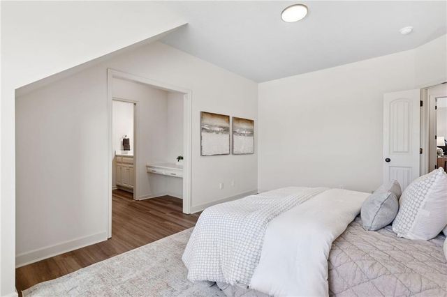 10654 W 168 Court, Overland Park, KS 66221