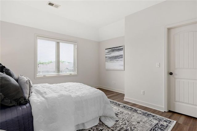 10654 W 168 Court, Overland Park, KS 66221