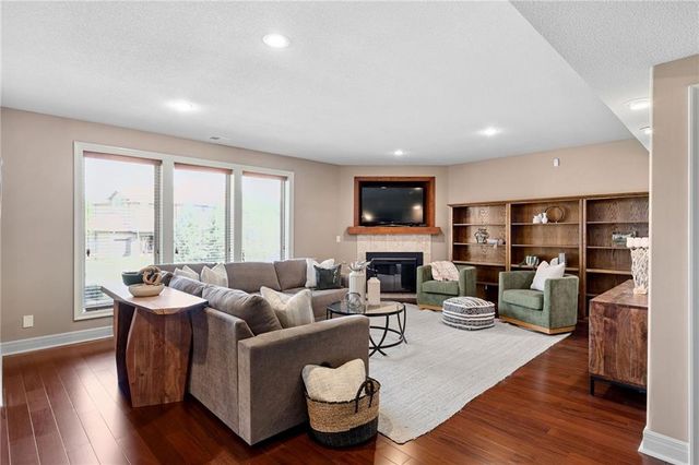 10654 W 168 Court, Overland Park, KS 66221