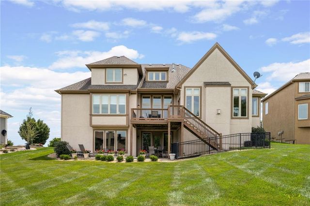 10654 W 168 Court, Overland Park, KS 66221