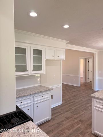 16 Fawn Grove, Jackson, MS 39212