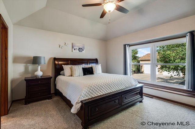 2011 PARK AVE, Cheyenne, WY 82007