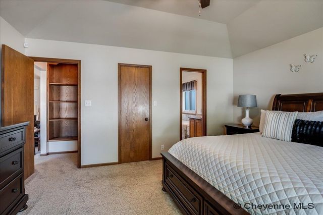 2011 PARK AVE, Cheyenne, WY 82007