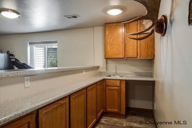 2011 PARK AVE, Cheyenne, WY 82007