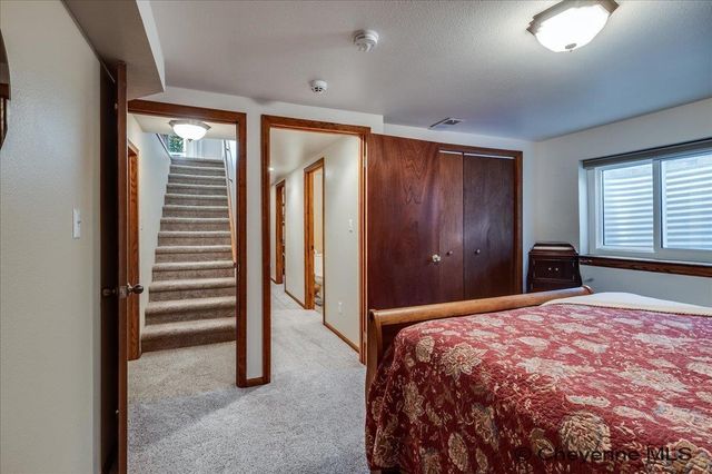 2011 PARK AVE, Cheyenne, WY 82007