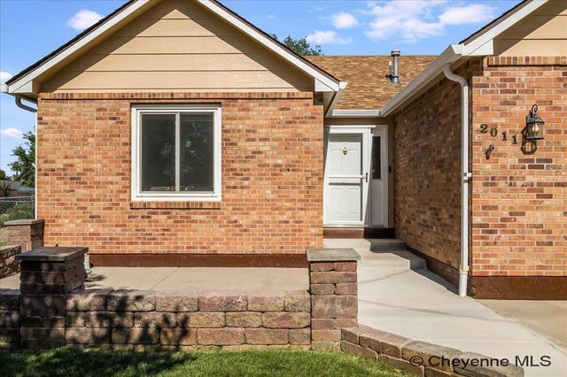 2011 PARK AVE, Cheyenne, WY 82007