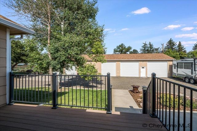 2011 PARK AVE, Cheyenne, WY 82007