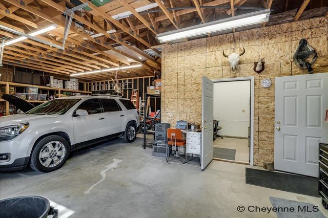 2011 PARK AVE, Cheyenne, WY 82007
