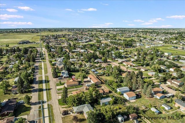 2011 PARK AVE, Cheyenne, WY 82007