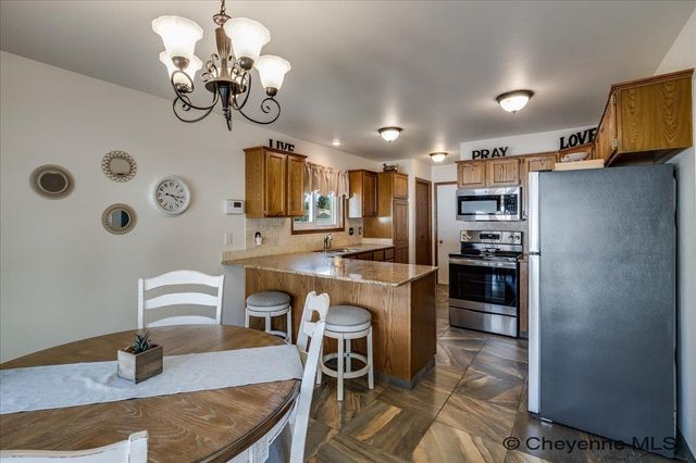 2011 PARK AVE, Cheyenne, WY 82007