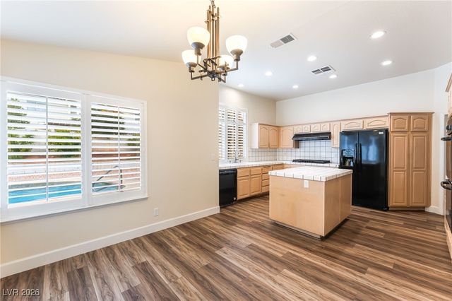 7901 Magnolia Glen Avenue, Las Vegas, NV 89128