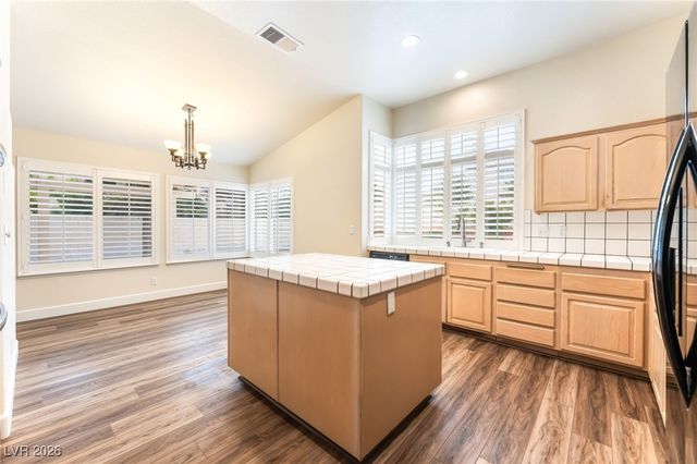 7901 Magnolia Glen Avenue, Las Vegas, NV 89128