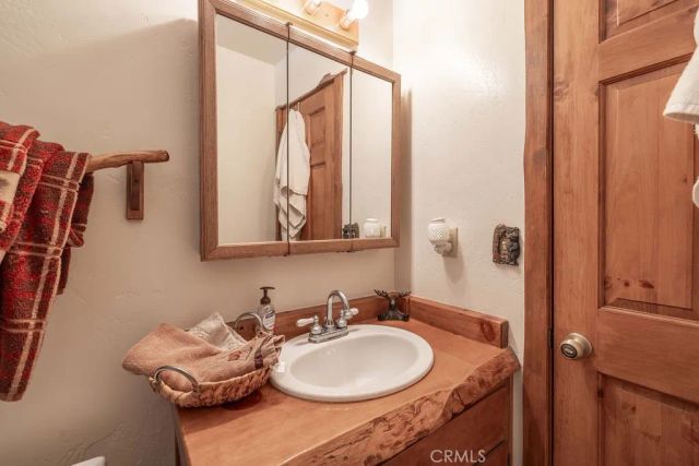 320 Eider Drive, Big Bear City, CA 92314