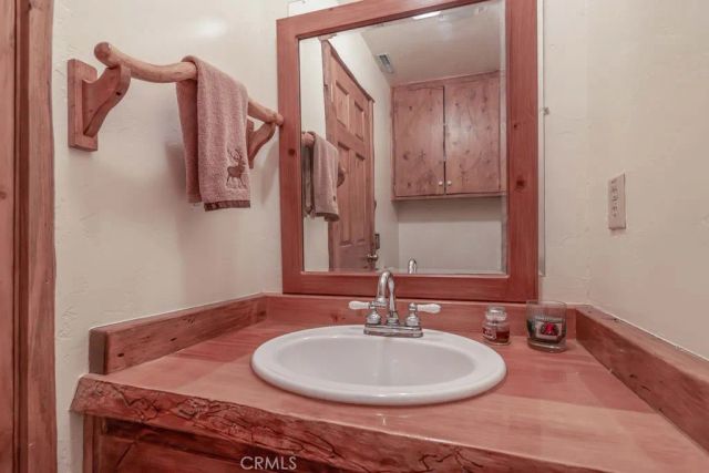 320 Eider Drive, Big Bear City, CA 92314