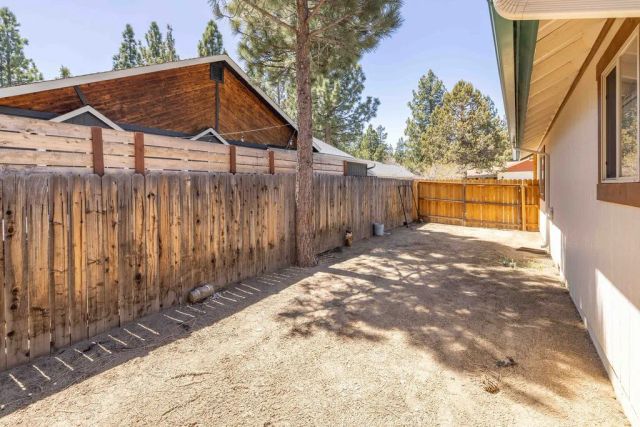 320 Eider Drive, Big Bear City, CA 92314