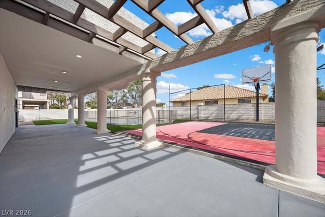 3382 Montessouri Street, Las Vegas, NV 89117