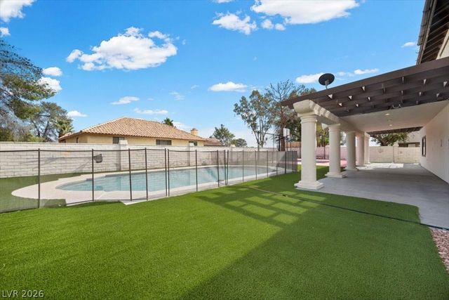 3382 Montessouri Street, Las Vegas, NV 89117