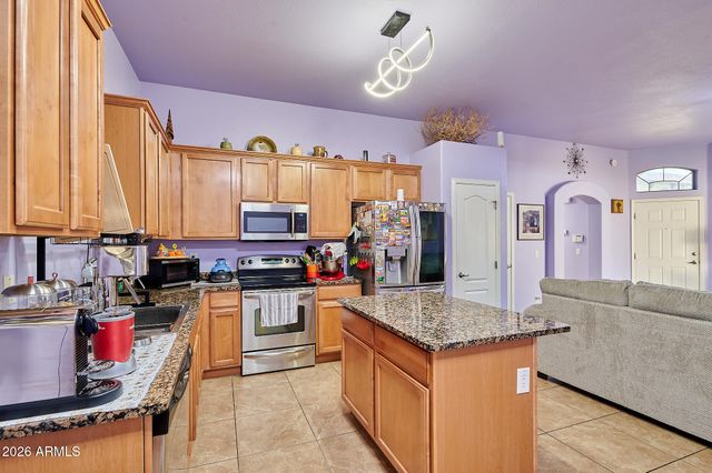 2725 E MINE CREEK Road 1203, Phoenix, AZ 85024