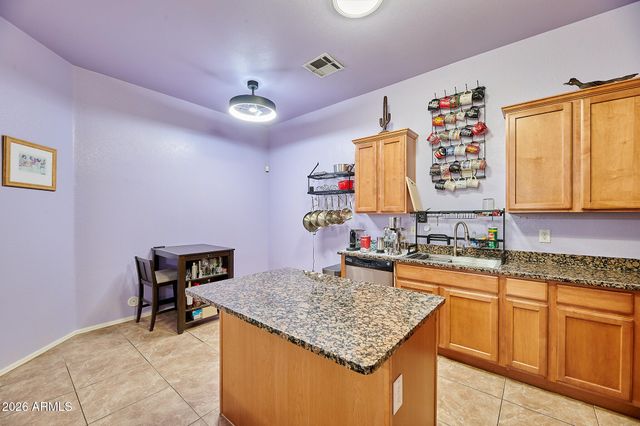 2725 E MINE CREEK Road 1203, Phoenix, AZ 85024