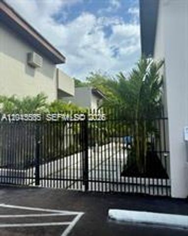7535 NE 2nd Ct 4, Miami, FL 33138