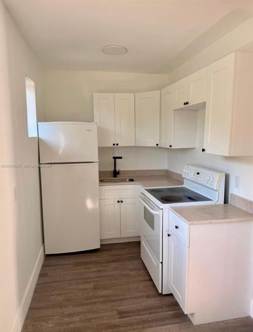 7535 NE 2nd Ct 4, Miami, FL 33138