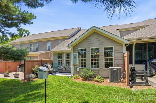 3025 Callaway Court, Cramerton, NC 28032