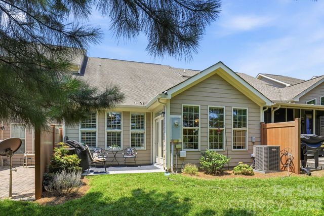 3025 Callaway Court, Cramerton, NC 28032