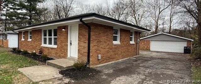 816 Elmwood Avenue, New Albany, IN 47150