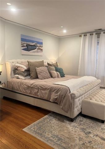 7133 Washington Avenue, University City, MO 63130