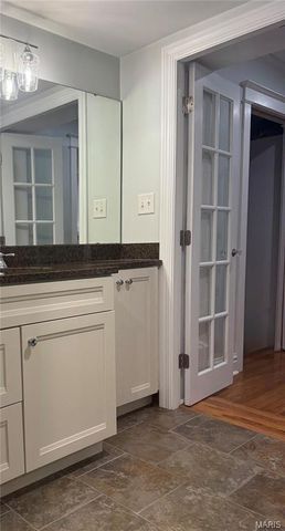 7133 Washington Avenue, University City, MO 63130