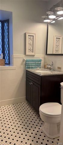 7133 Washington Avenue, University City, MO 63130