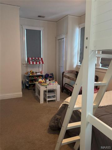 7133 Washington Avenue, University City, MO 63130