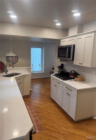 7133 Washington Avenue, University City, MO 63130