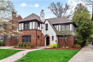 7133 Washington Avenue, University City, MO 63130