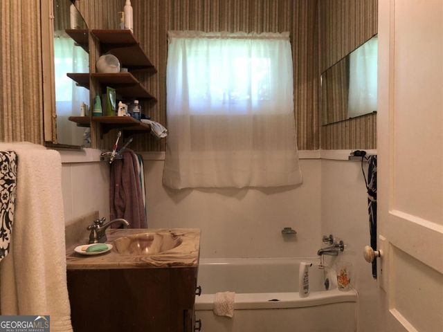 405 Hazel Avenue, Demorest, GA 30535