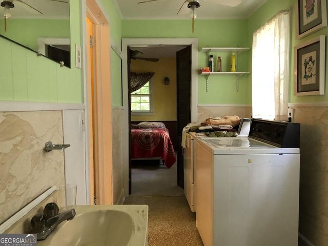 405 Hazel Avenue, Demorest, GA 30535