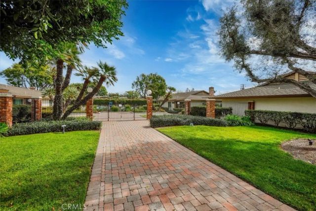 13902 Yorba 14C, Tustin, CA 92780