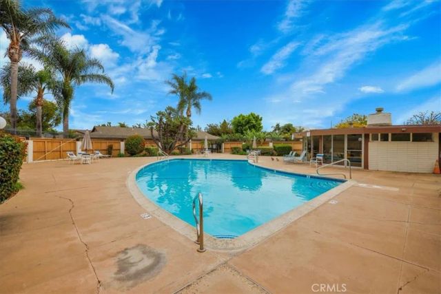 13902 Yorba 14C, Tustin, CA 92780