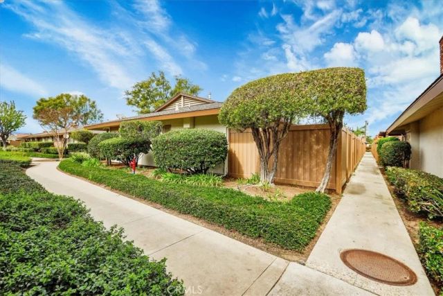 13902 Yorba 14C, Tustin, CA 92780
