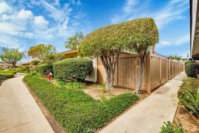 13902 Yorba 14C, Tustin, CA 92780
