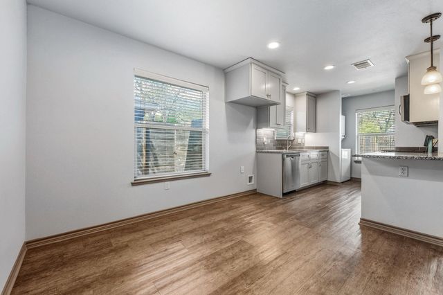 1812 Forestglade DR, Austin, TX 78745