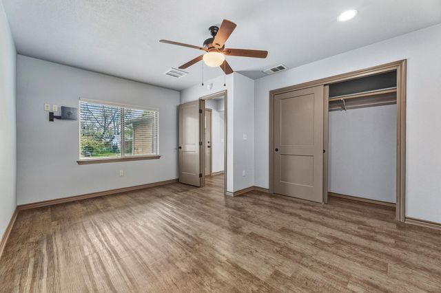 1812 Forestglade DR, Austin, TX 78745