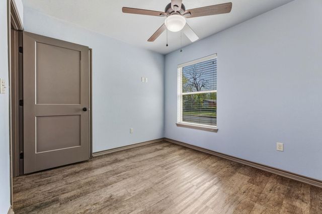 1812 Forestglade DR, Austin, TX 78745