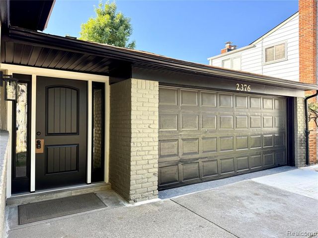 2376 Hempstead Road, Auburn Hills, MI 48326