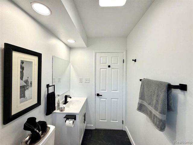 2376 Hempstead Road, Auburn Hills, MI 48326