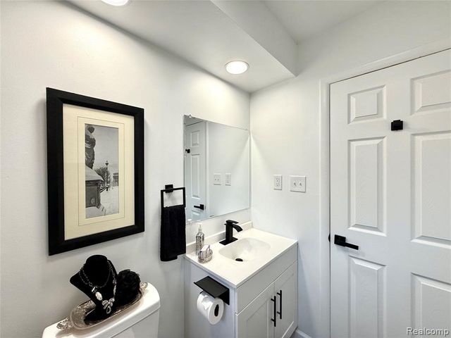2376 Hempstead Road, Auburn Hills, MI 48326