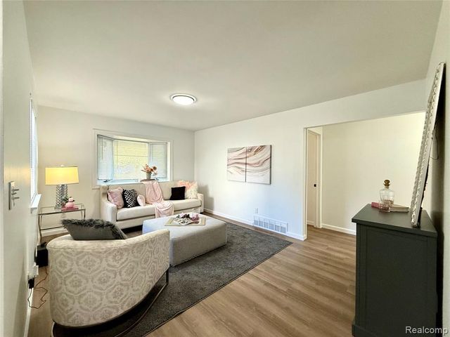2376 Hempstead Road, Auburn Hills, MI 48326
