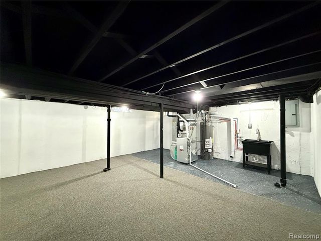 2376 Hempstead Road, Auburn Hills, MI 48326
