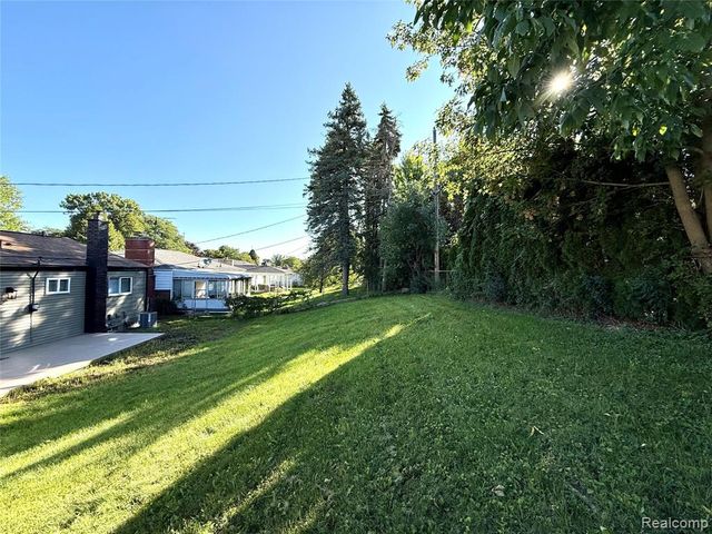 2376 Hempstead Road, Auburn Hills, MI 48326